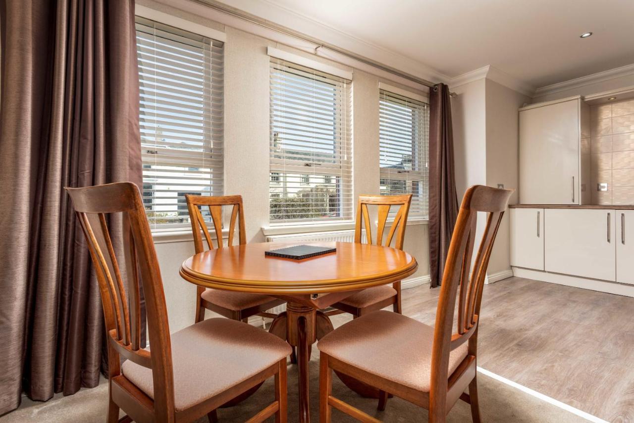 London Gate No1 - Donnini Apartments Kilmarnock Extérieur photo